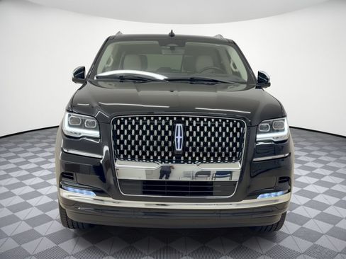 Used 2023 Lincoln Navigator L Black Label AWD/4WD image 6