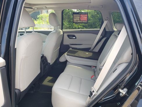 Certified 2024 Nissan Rogue SL w/ SL Premium Package image 17