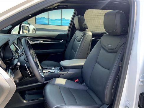 Certified 2025 Cadillac XT6 Sport w/ Technology Package AWD/4WD image 23