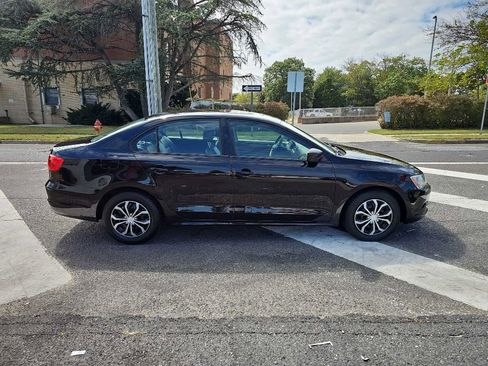 Used 2013 Volkswagen Jetta S image 5