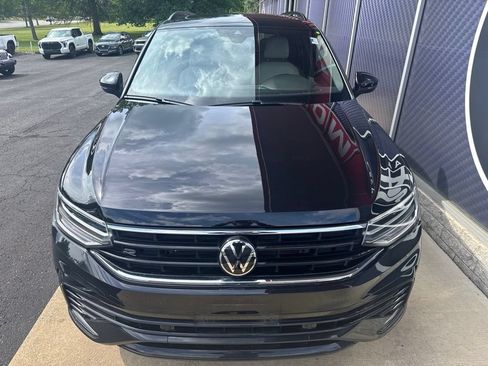 Used 2024 Volkswagen Tiguan SE R-Line AWD/4WD image 9