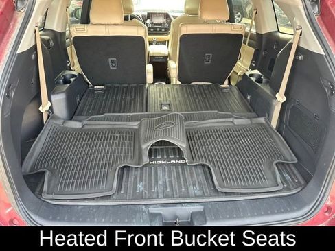 Used 2021 Toyota Highlander XLE FWD image 28