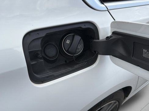 Used 2020 BMW 330i Sedan w/ Convenience Package image 35