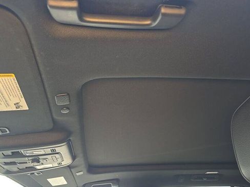 Used 2023 GMC Yukon Denali AWD/4WD image 13