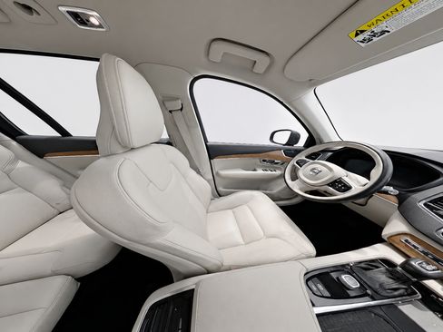 Used 2022 Volvo XC90 T6 Momentum w/ Advanced Package AWD/4WD image 11
