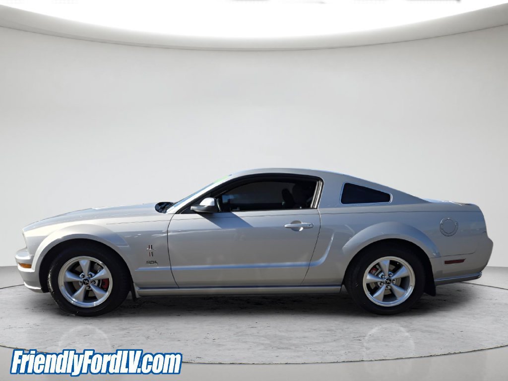 Used 2008 Ford Mustang GT RWD image 3