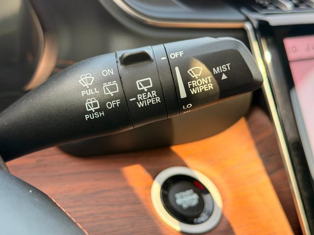 Used 2023 Jeep Grand Cherokee L Summit w/ Luxury Tech Group V AWD/4WD image 16