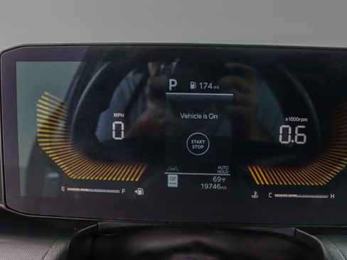Used 2025 Kia K4 FWD image 15
