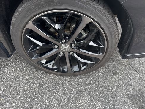 Used 2020 Honda Civic Sport Touring image 11