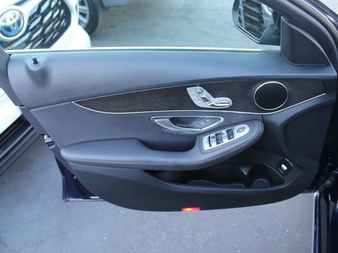 Used 2019 Mercedes-Benz C 300 Sedan image 18