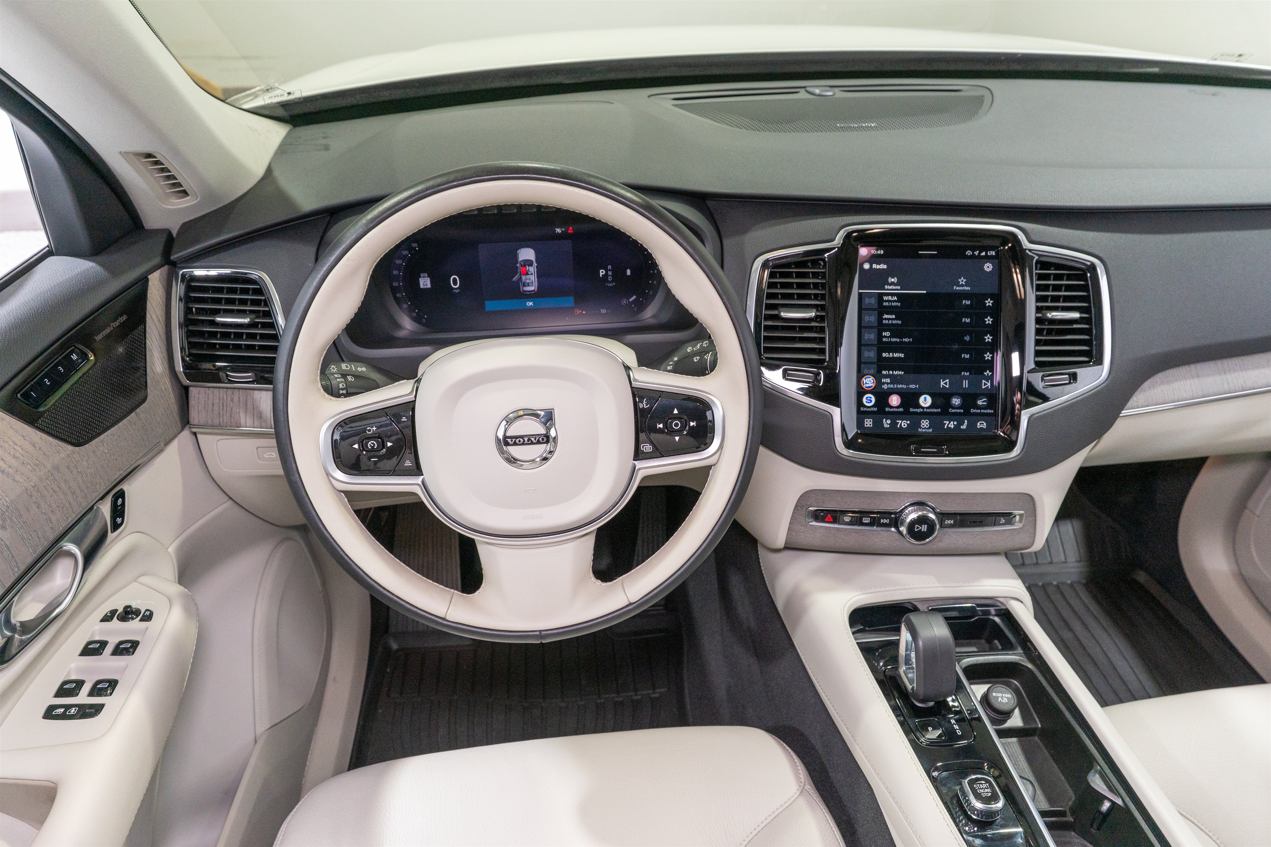 Used 2023 Volvo XC90 B6 Plus w/ Protection Package Premier AWD/4WD image 11