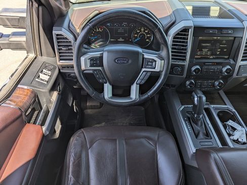 Used 2015 Ford F150 Platinum w/ Equipment Group 701A Luxury AWD/4WD image 32