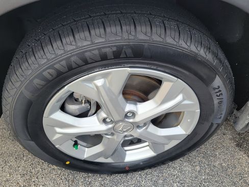 Certified 2023 Honda HR-V LX image 9