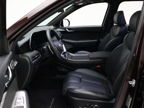 Used 2023 Hyundai Palisade Calligraphy image 14