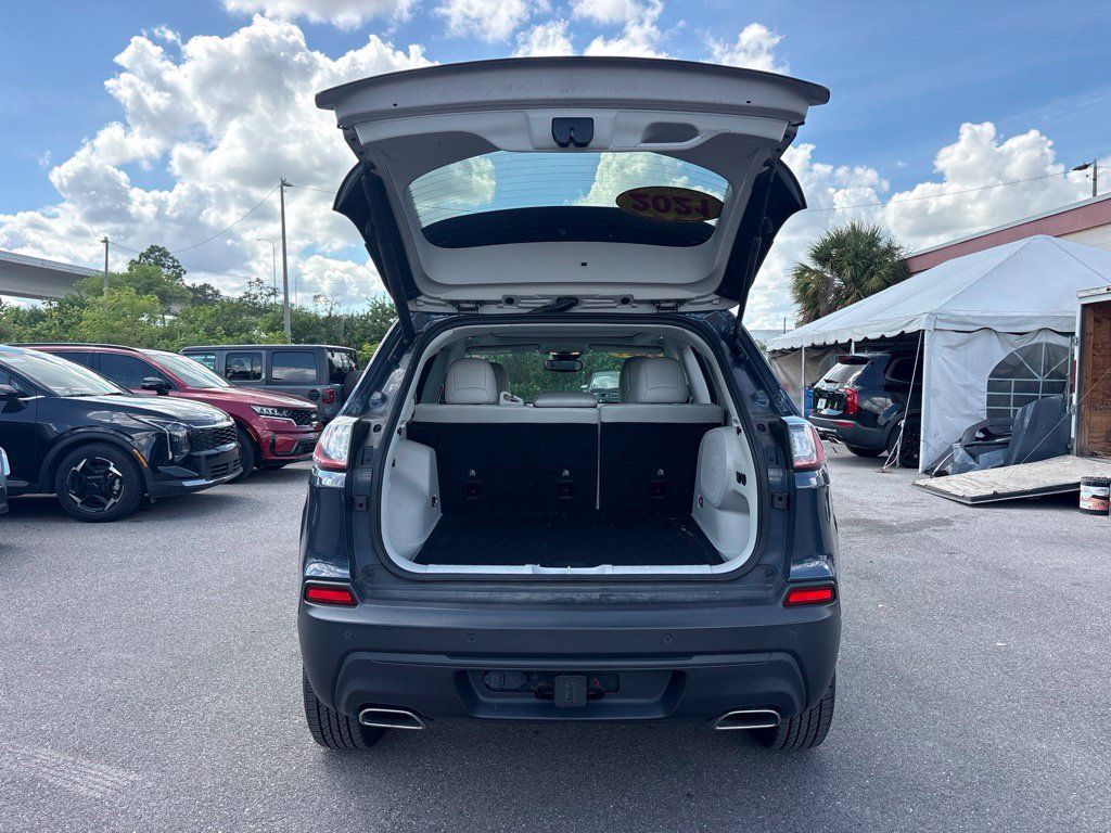 Used 2021 Jeep Cherokee Latitude Lux w/ Sun & Sound Group AWD/4WD image 15
