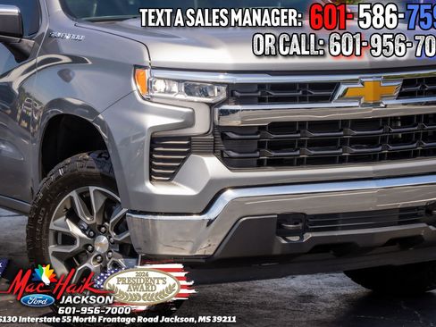 Used 2023 Chevrolet Silverado 1500 LT AWD/4WD image 2