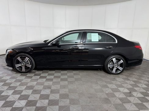 Used 2025 Mercedes-Benz C 300 4MATIC Sedan image 2