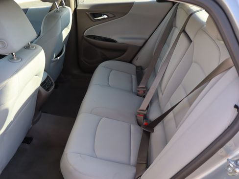 Used 2024 Chevrolet Malibu LT FWD image 32