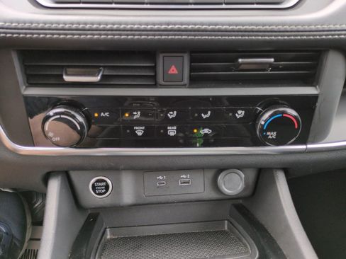Used 2023 Nissan Rogue S FWD image 21