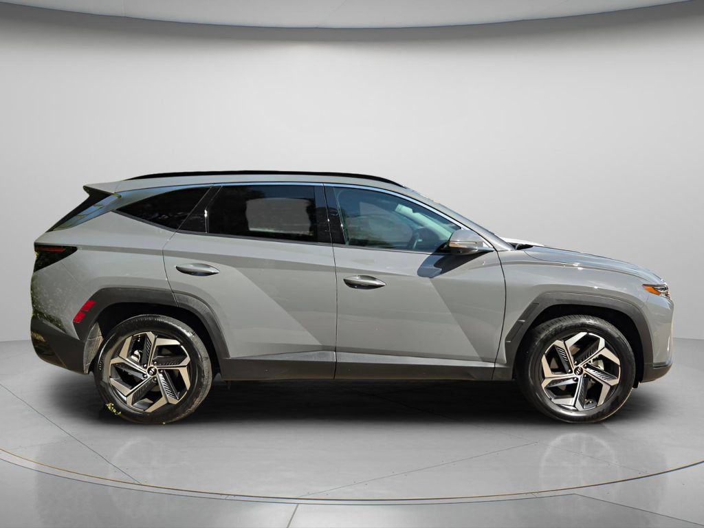 Used 2024 Hyundai Tucson Limited AWD/4WD image 5