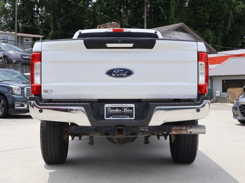 Used 2017 Ford F250 Lariat w/ Lariat Value Package AWD/4WD image 5