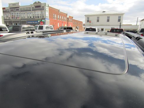 Used 2023 Chrysler Pacifica Limited image 20