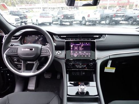 New 2025 Jeep Grand Cherokee Laredo X AWD/4WD image 14