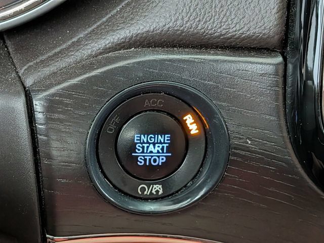 Used 2019 Jeep Grand Cherokee Summit AWD/4WD image 26
