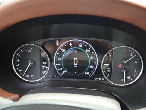 Used 2018 Buick Enclave Avenir w/ Avenir Technology Package FWD image 34