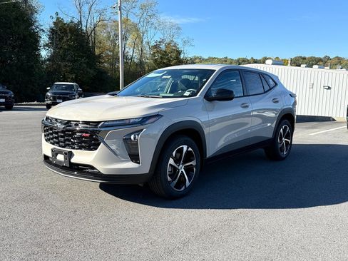New 2026 Chevrolet Trax RS w/ Sunroof Package image 3