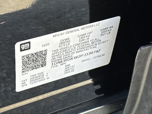 Used 2023 Chevrolet Traverse LT image 43