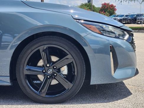Used 2024 Nissan Sentra SR FWD image 8