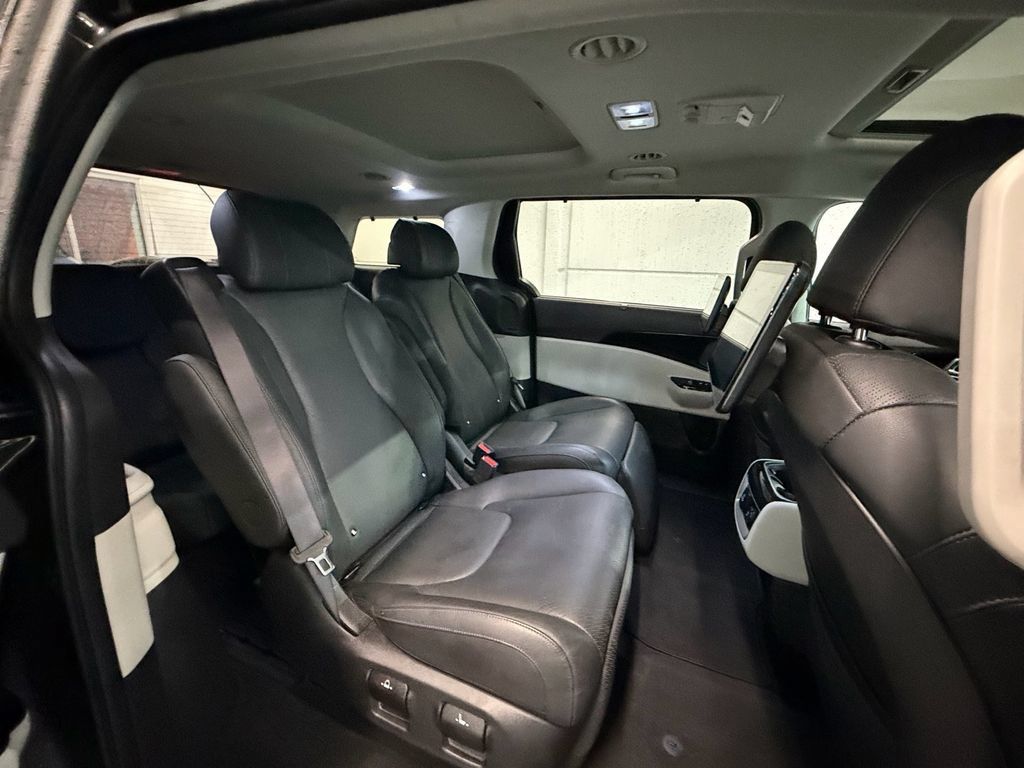 Used 2024 Kia Carnival SX Prestige FWD image 16
