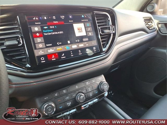 Used 2025 Dodge Durango R/T AWD/4WD image 34