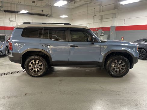 Used 2024 Toyota Land Cruiser image 11