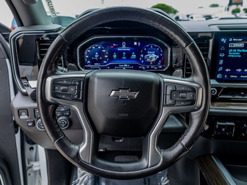 Used 2023 Chevrolet Silverado 1500 LT Trail Boss AWD/4WD image 19