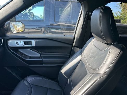 Used 2020 Ford Explorer ST w/ ST Street Pack image 20
