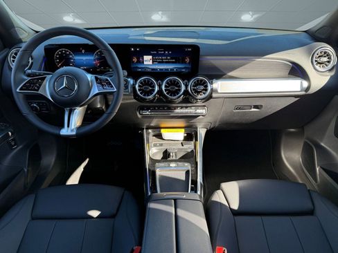 New 2026 Mercedes-Benz GLB 250 image 10