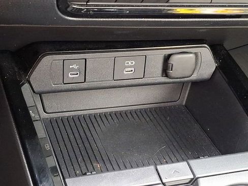Used 2023 Toyota Prius XLE FWD image 26