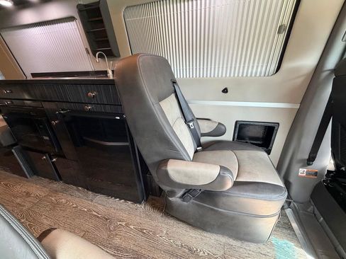 Used 2017 Mercedes-Benz Sprinter 3500 image 81