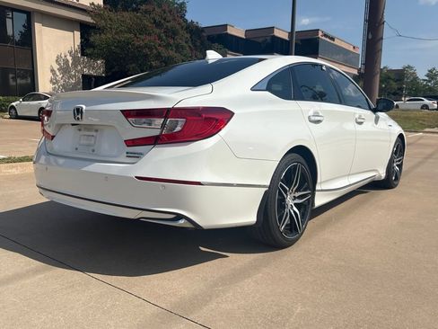 Used 2022 Honda Accord Touring image 11