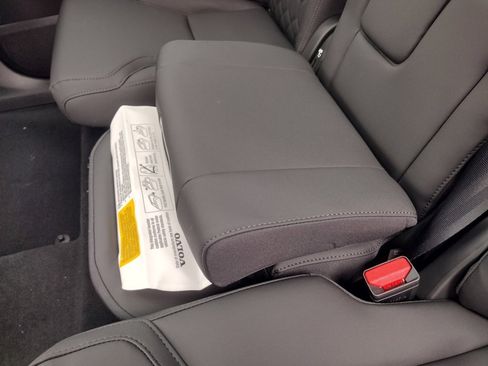 New 2026 Volvo XC90 B6 Plus w/ Protection Package image 18