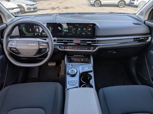 New 2027 Kia Sportage S FWD image 16
