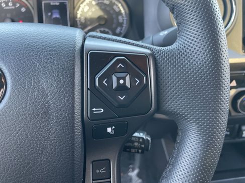 Used 2023 Toyota Tacoma TRD Sport image 28