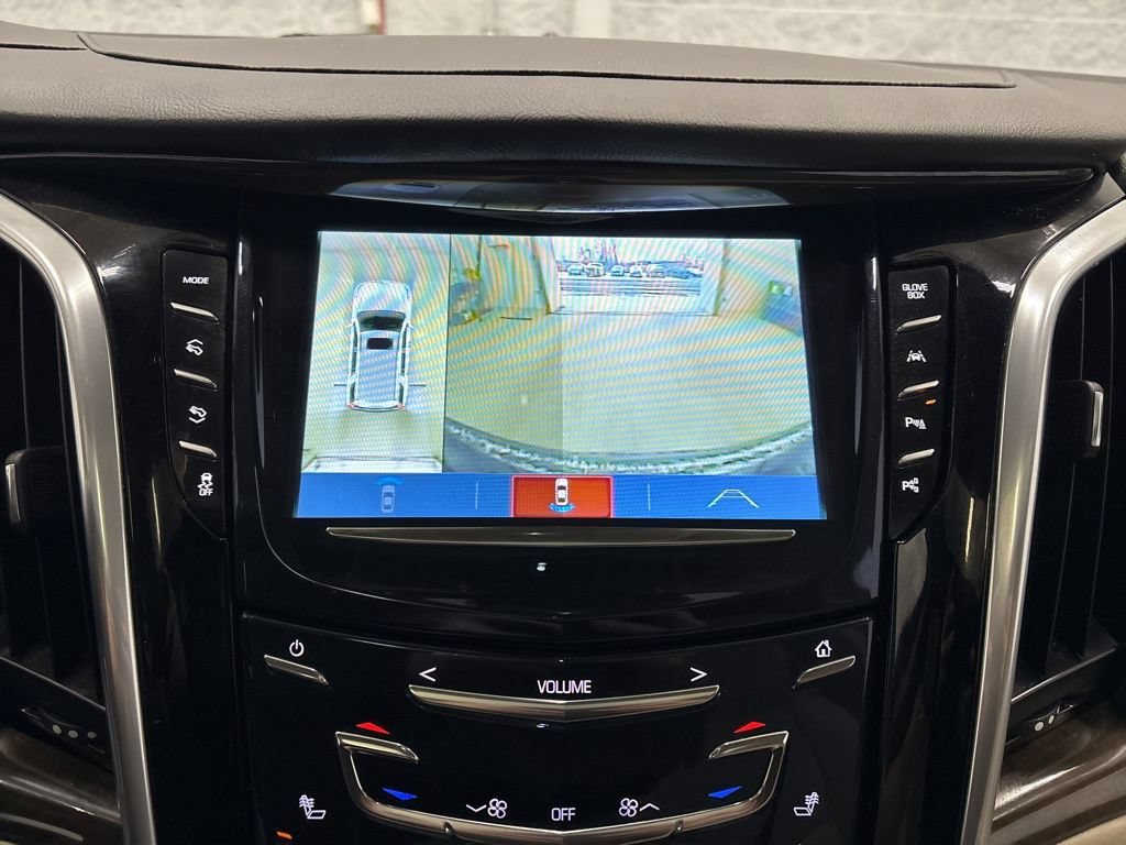 Used 2020 Cadillac Escalade Premium Luxury AWD/4WD image 36