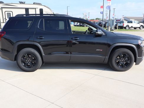 Used 2022 GMC Acadia AT4 w/ Technology Package AWD/4WD image 4