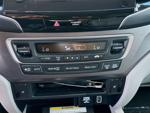 Used 2021 Honda Pilot Special Edition image 14