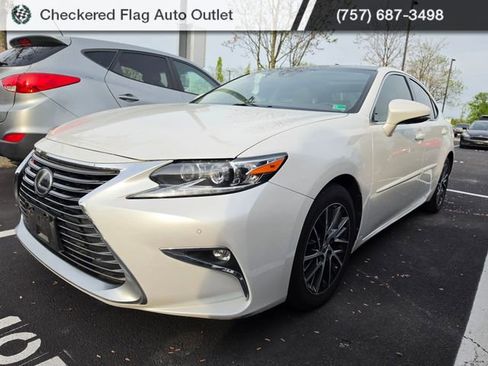 Used 2017 Lexus ES 350 w/ Luxury Package image 1