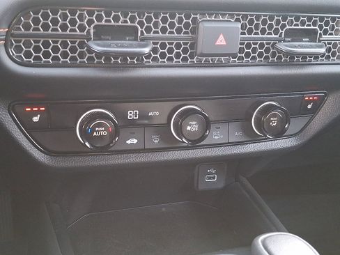 Used 2024 Honda HR-V Sport image 15