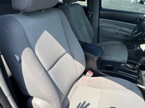 Used 2012 Toyota Tacoma PreRunner w/ Convenience Pkg RWD image 14